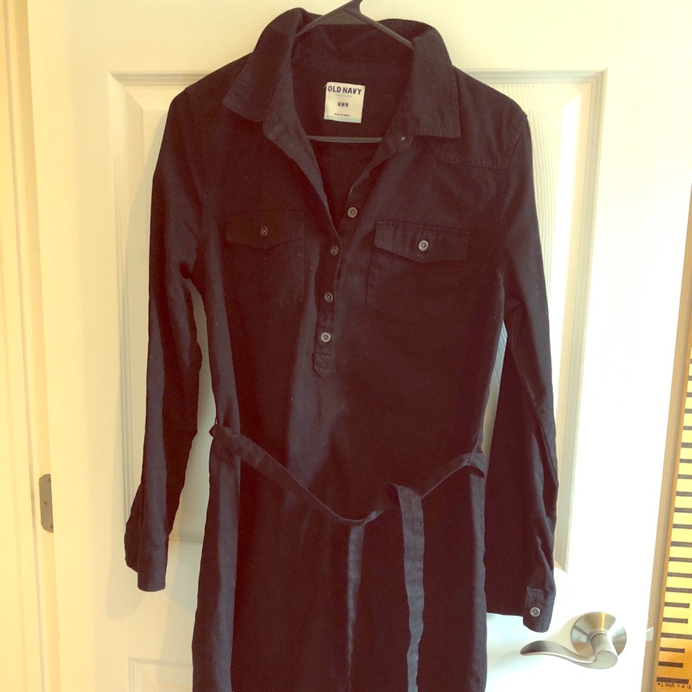 Old Navy Medium Black dress with belt